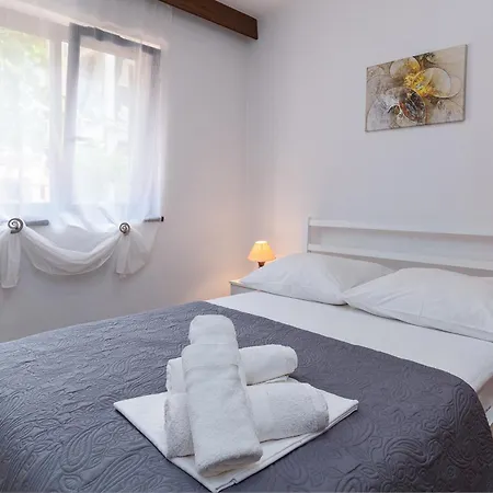 Apartment 5494a Crikvenica