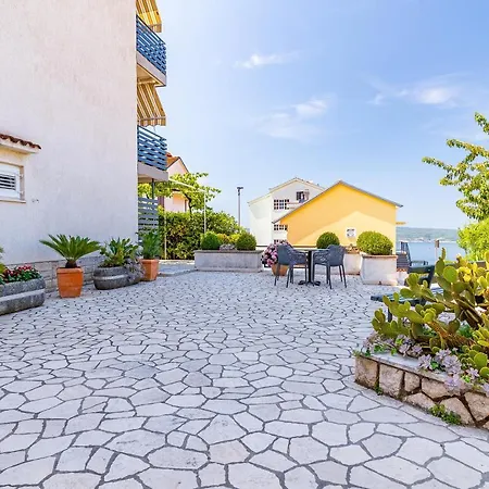Apartment 5494a Crikvenica