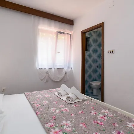 Apartment 5494a *