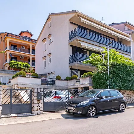 Apartment 5494a Crikvenica