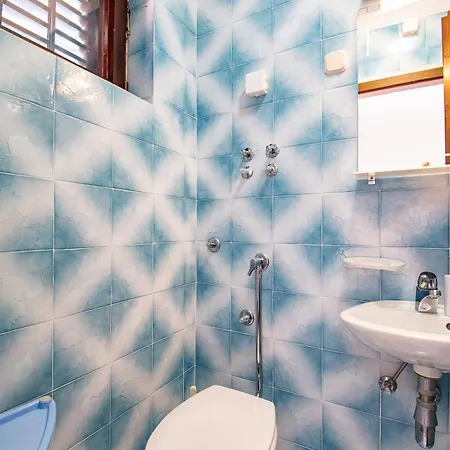 Apartment 5494a